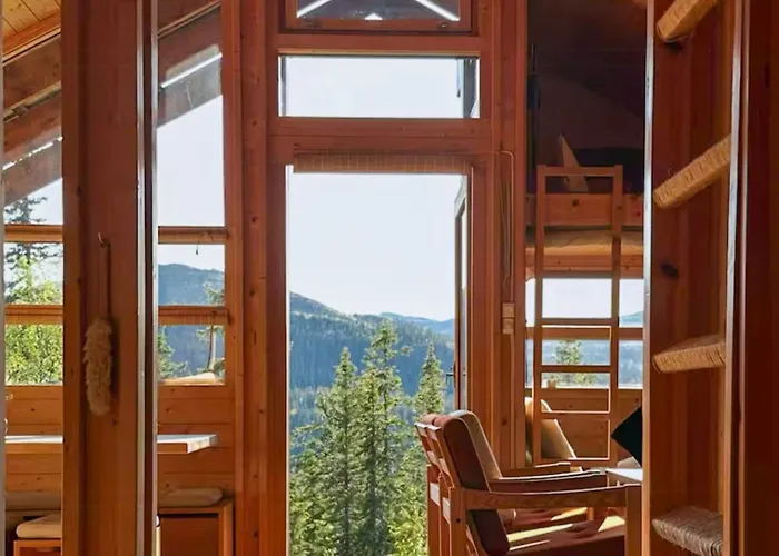 Architectural Gem Near Cross Country Trails *