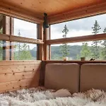 Architectural Gem Near Cross Country Trails بيت للعطل
